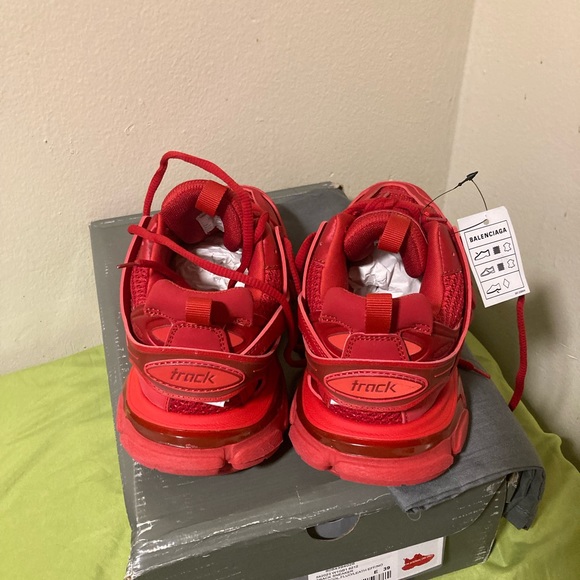 Balenciaga Low - Top Sneakers - Picture 2 of 13